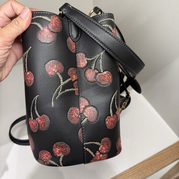 Coach Rowan Bucket Bag With Cherry Print CCZ17 Black - Picture 10 of 15
